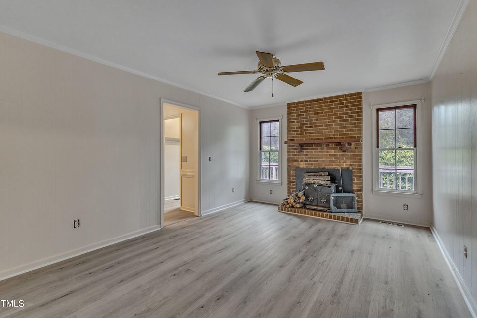 Living room before remodel